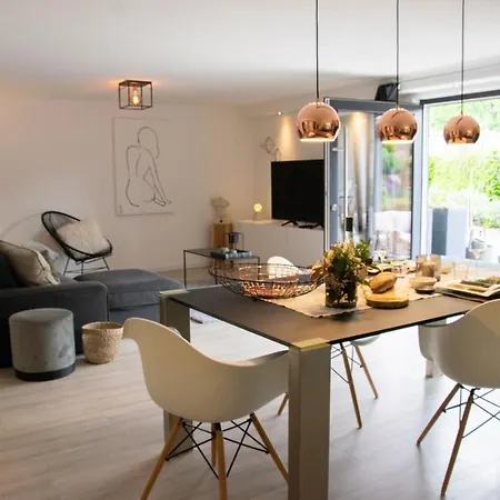 Ferienwohnung Dolcevita Direkte Mosellage Grosser Garten * Traben-Trarbach